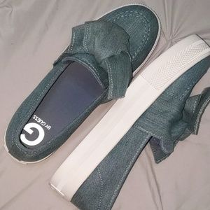 GUESS PLATFORM SNEAKERS